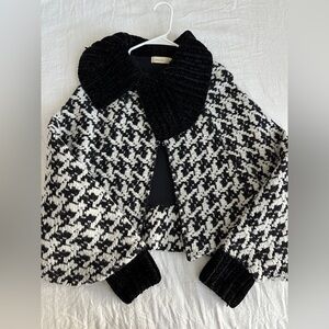 Anthropologie Sleeping on Snow Houndstooth Sweater Cape